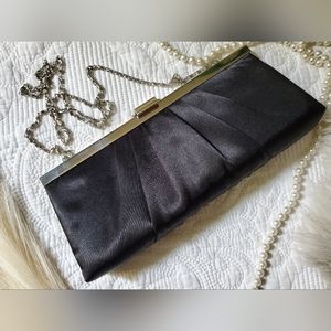 Jessica McClintock Black Satin Pleated Clutch Purse Chain Evening Bag. F-221